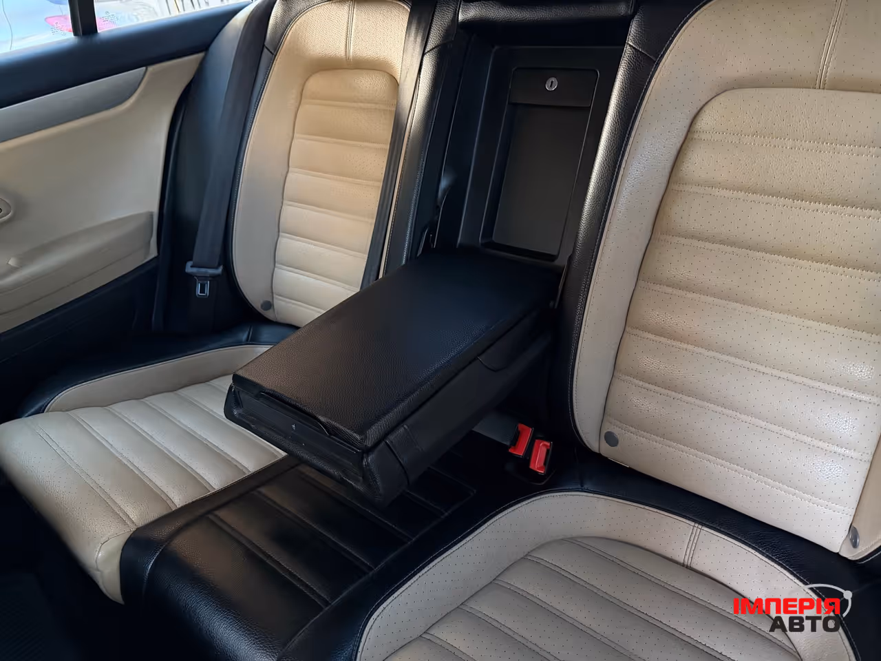 Volkswagen Passat CC - фото 13