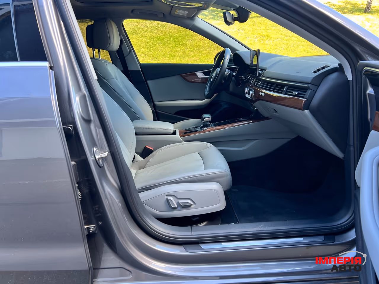 Audi A4 - фото 22