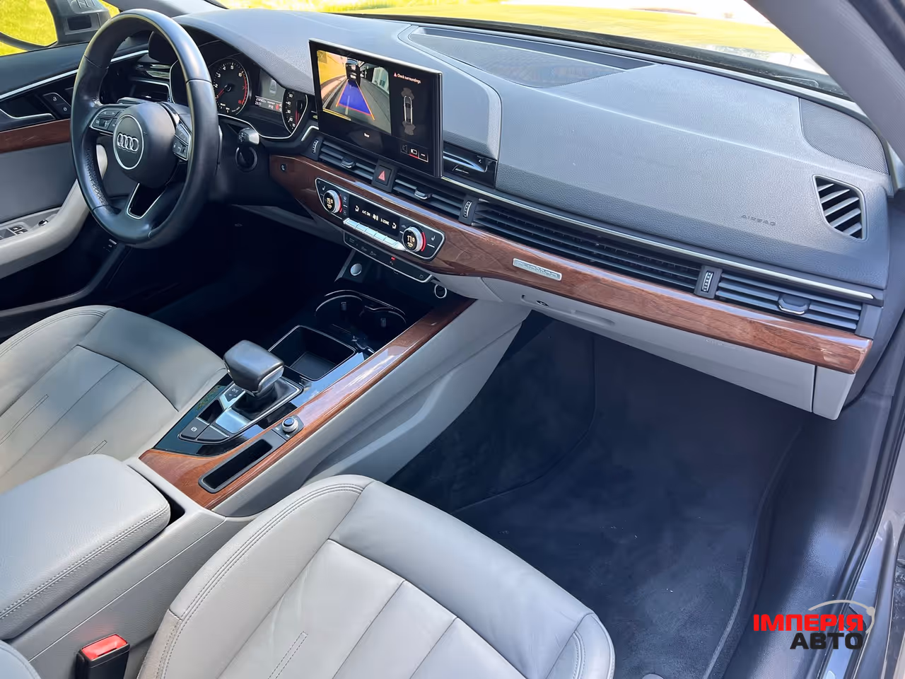 Audi A4 - фото 23