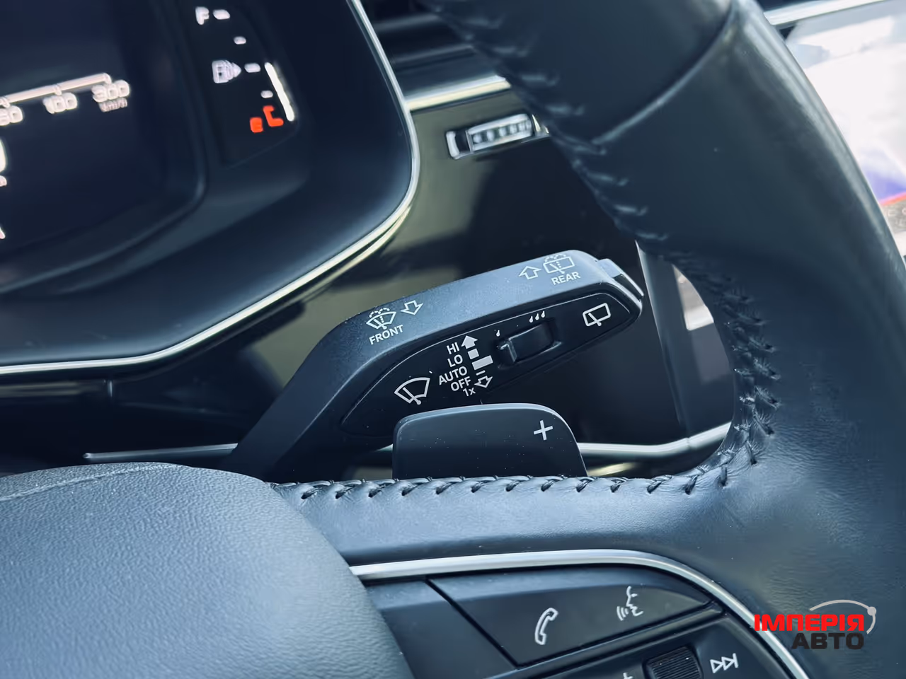 Audi Q7 - фото 18