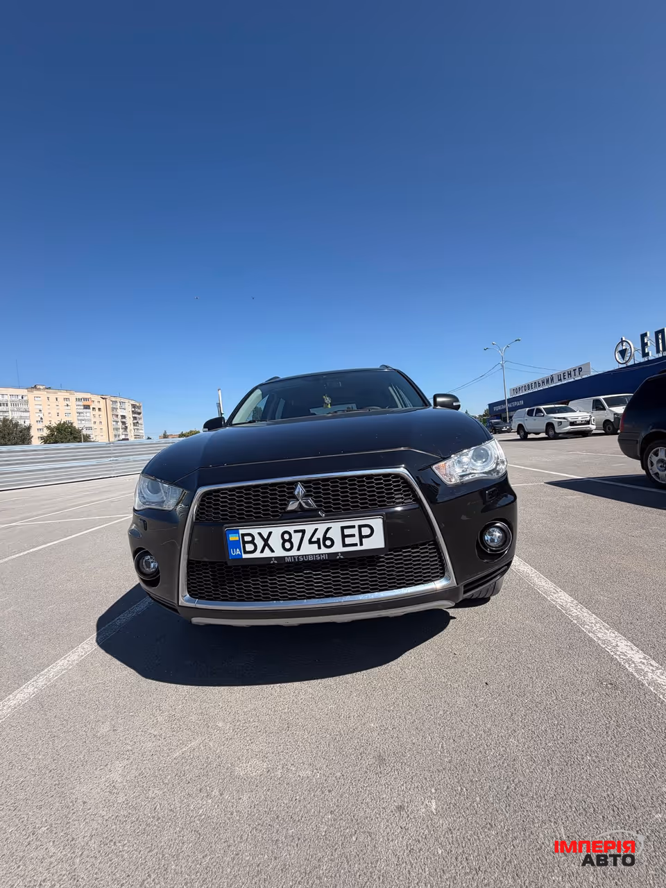 Mitsubishi Outlander - фото 1