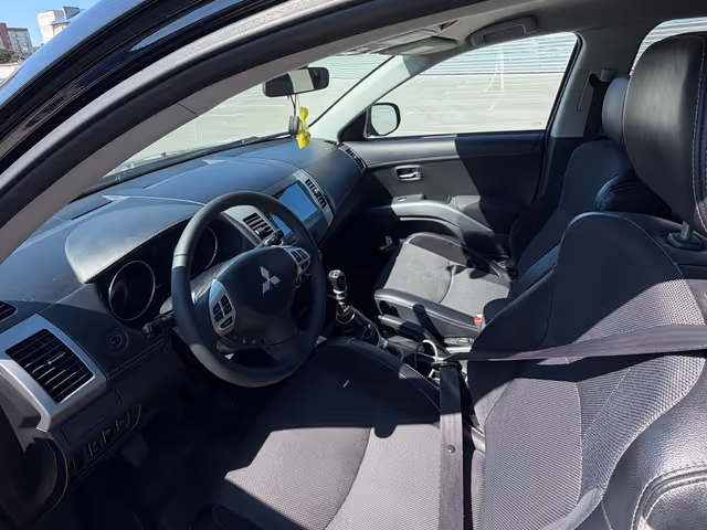 Mitsubishi Outlander - зображення 2