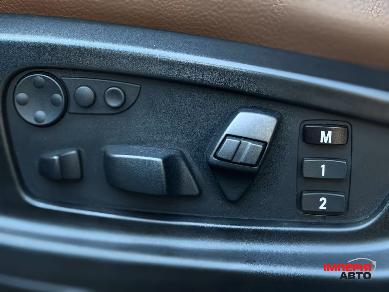 BMW X5 - фото 6
