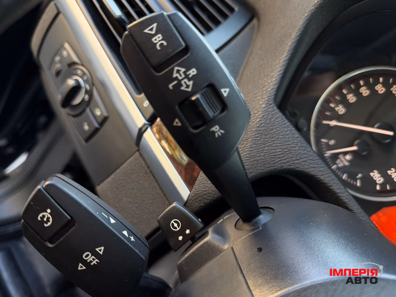 BMW X5 - фото 9