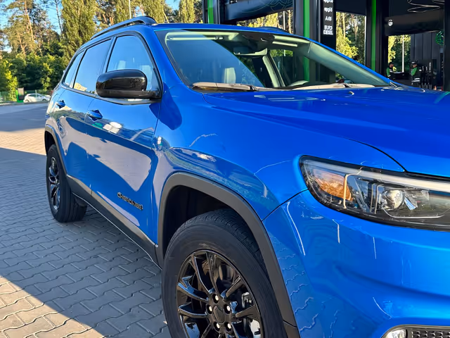 Jeep Cherokee - зображення 2