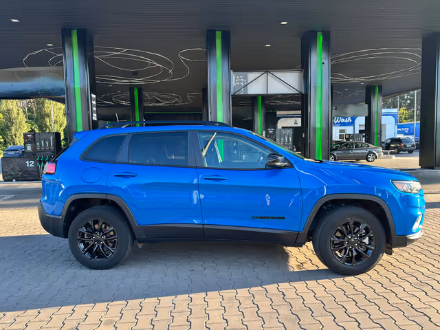 Jeep Cherokee - зображення 3