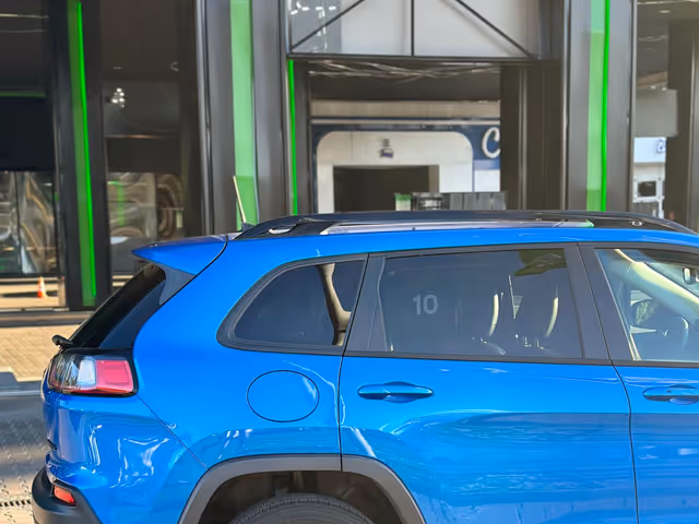 Jeep Cherokee - зображення 5