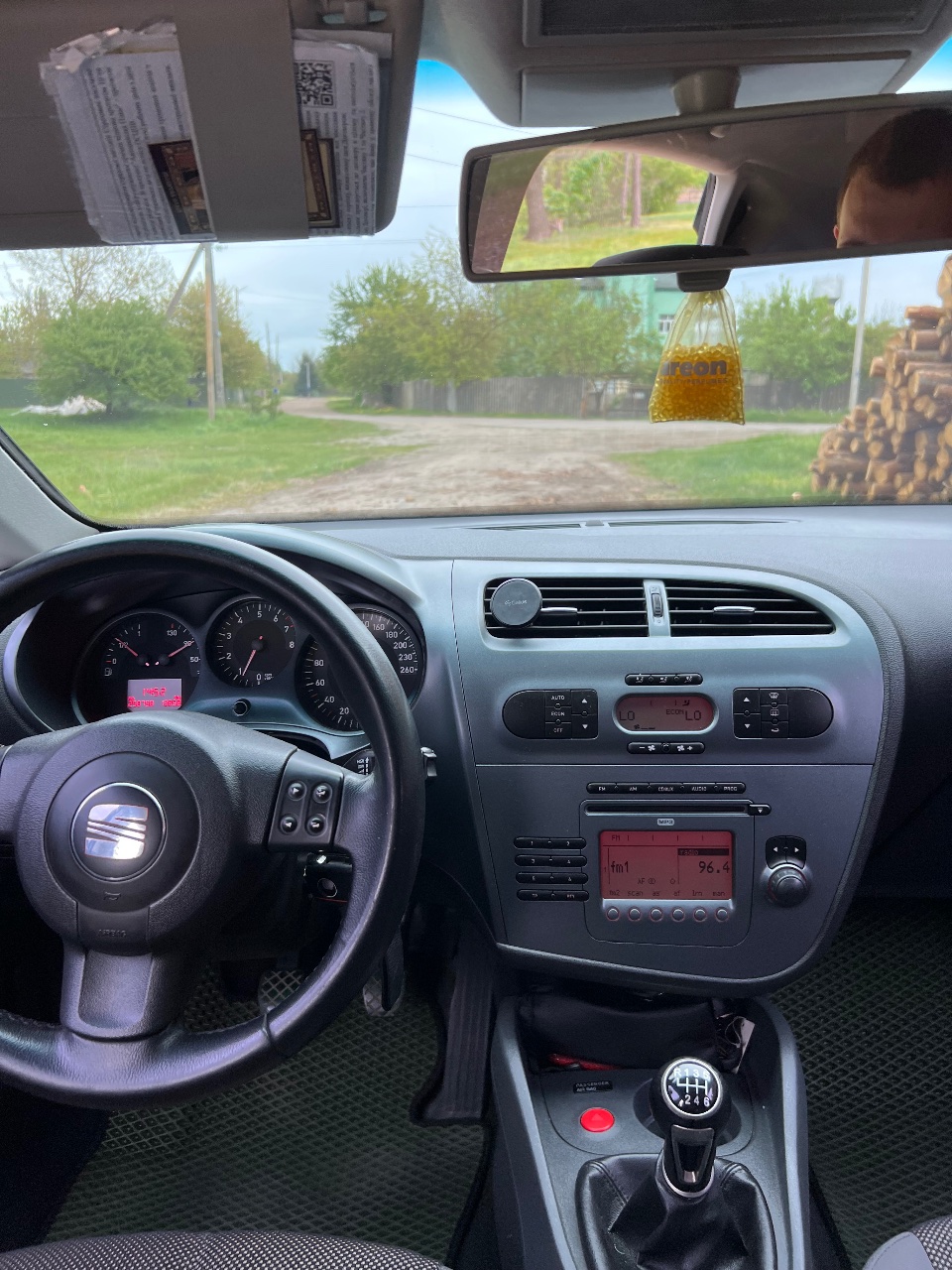 SEAT Leon - фото 10