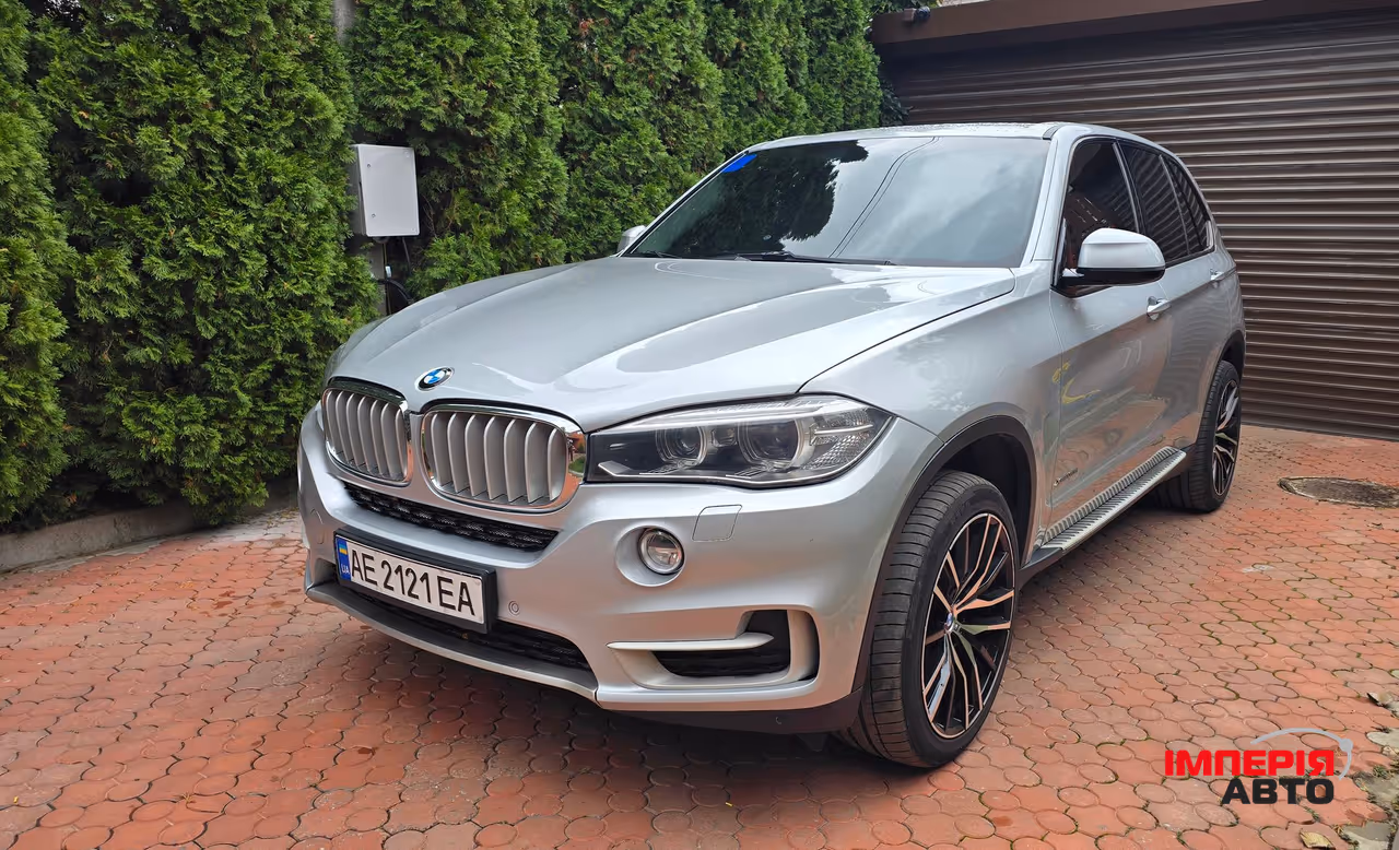BMW X5 - фото 1