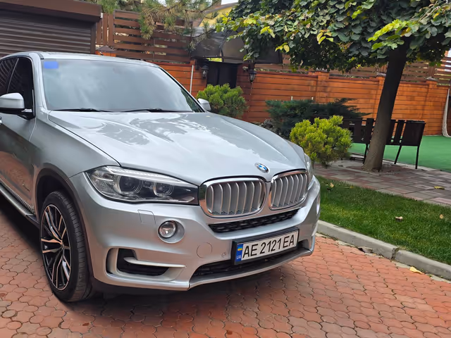 BMW X5 - зображення 2