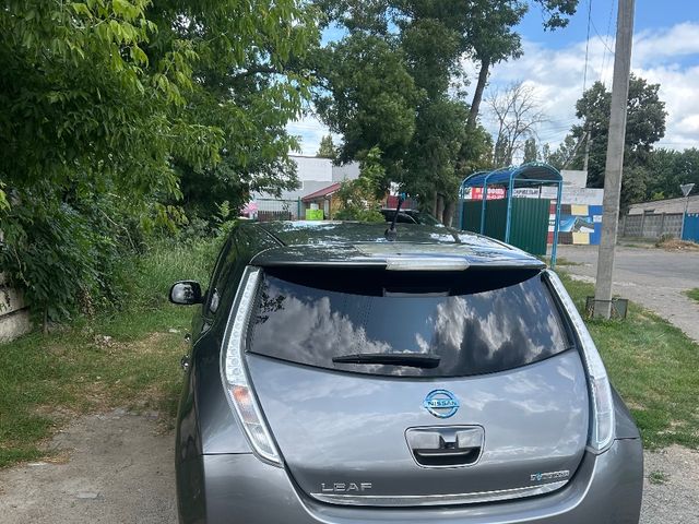 Nissan Leaf - фото 5