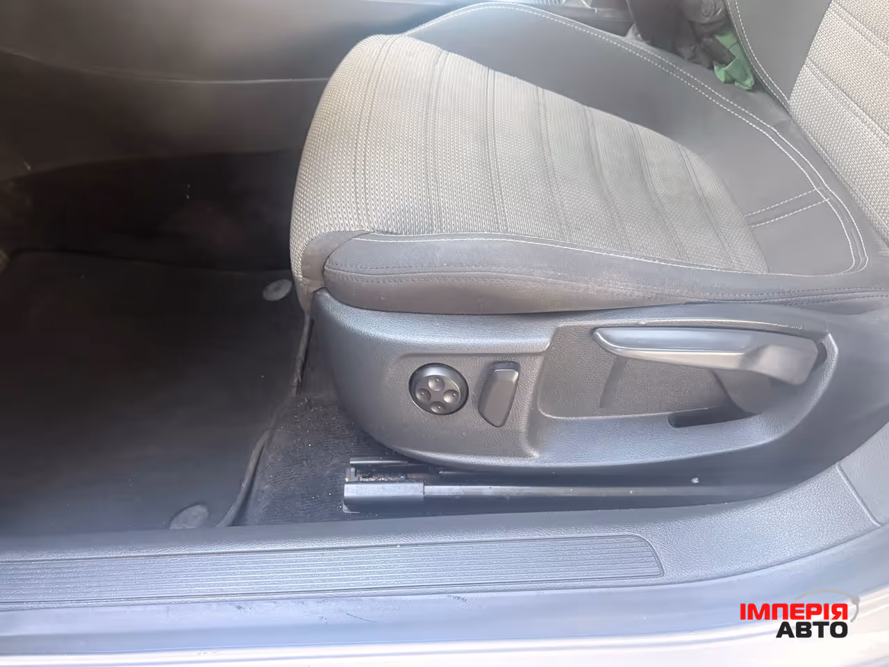 Volkswagen Passat CC - фото 10