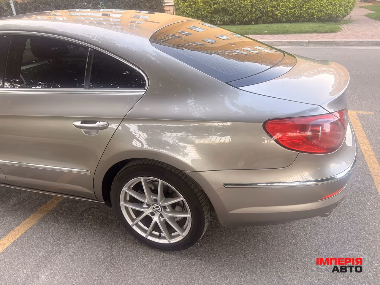Volkswagen Passat CC - фото 11