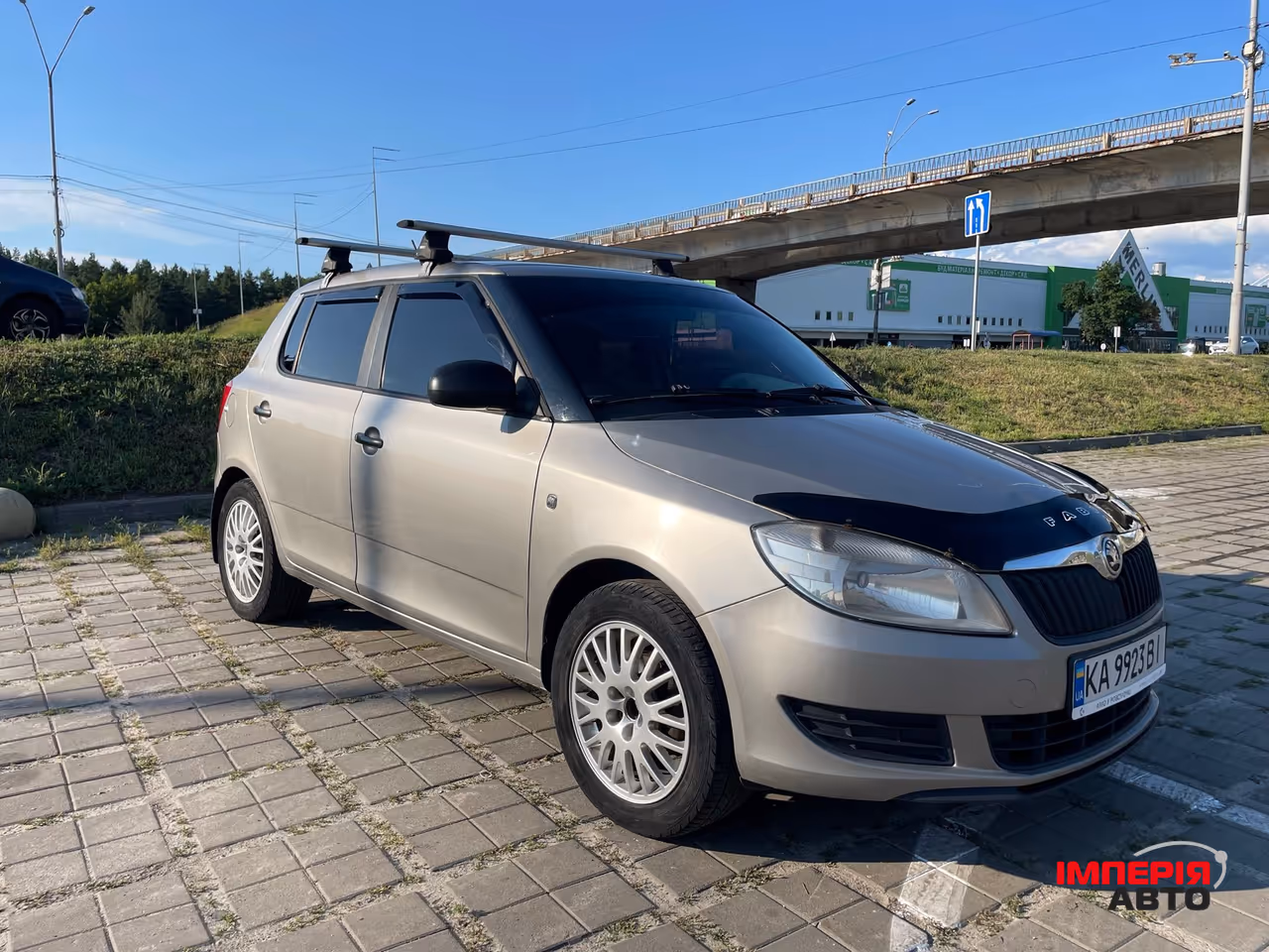 Skoda Fabia - фото 8