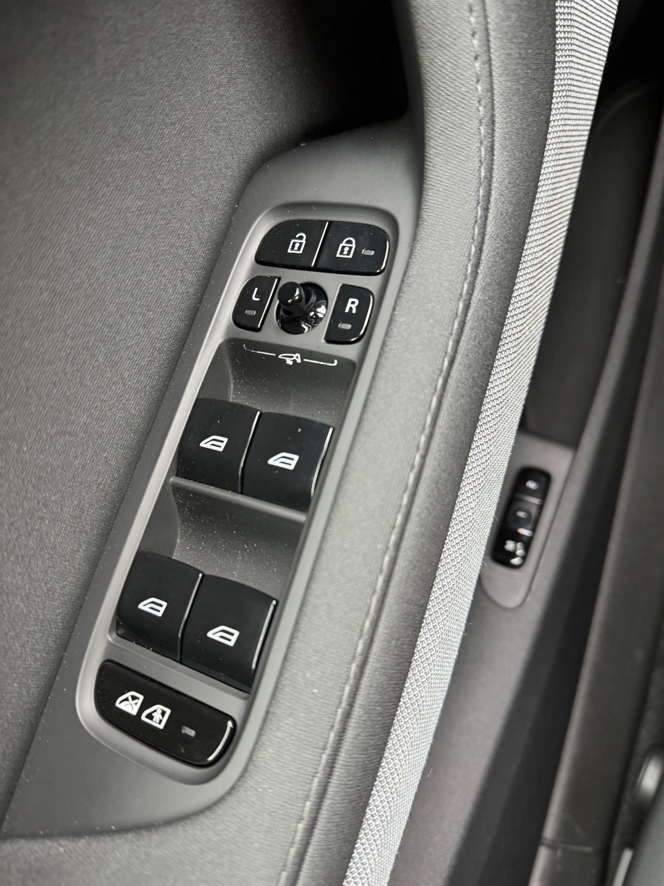 Polestar 2 - фото 7