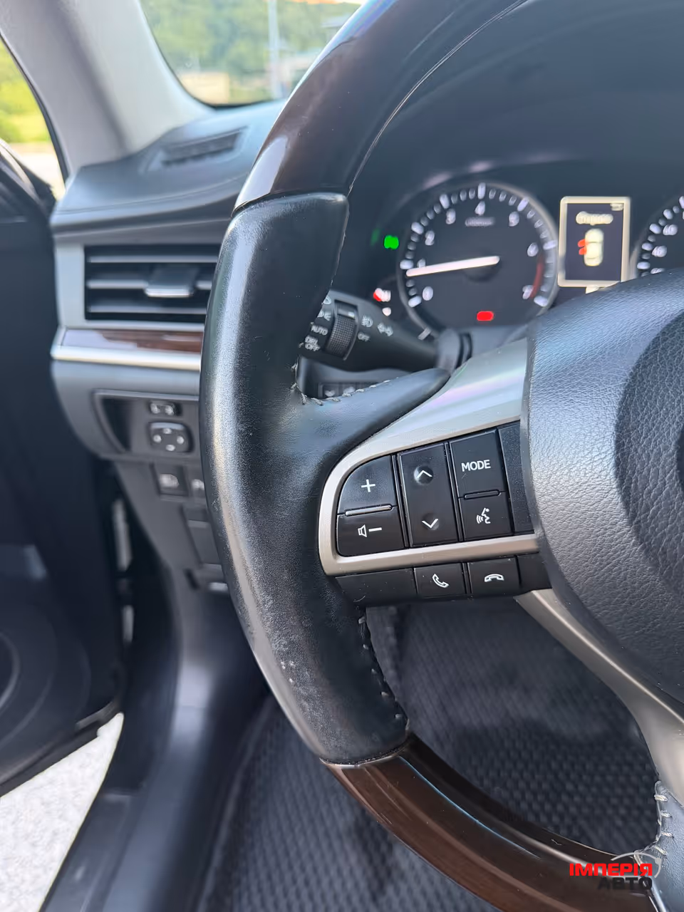 Lexus ES - фото 24