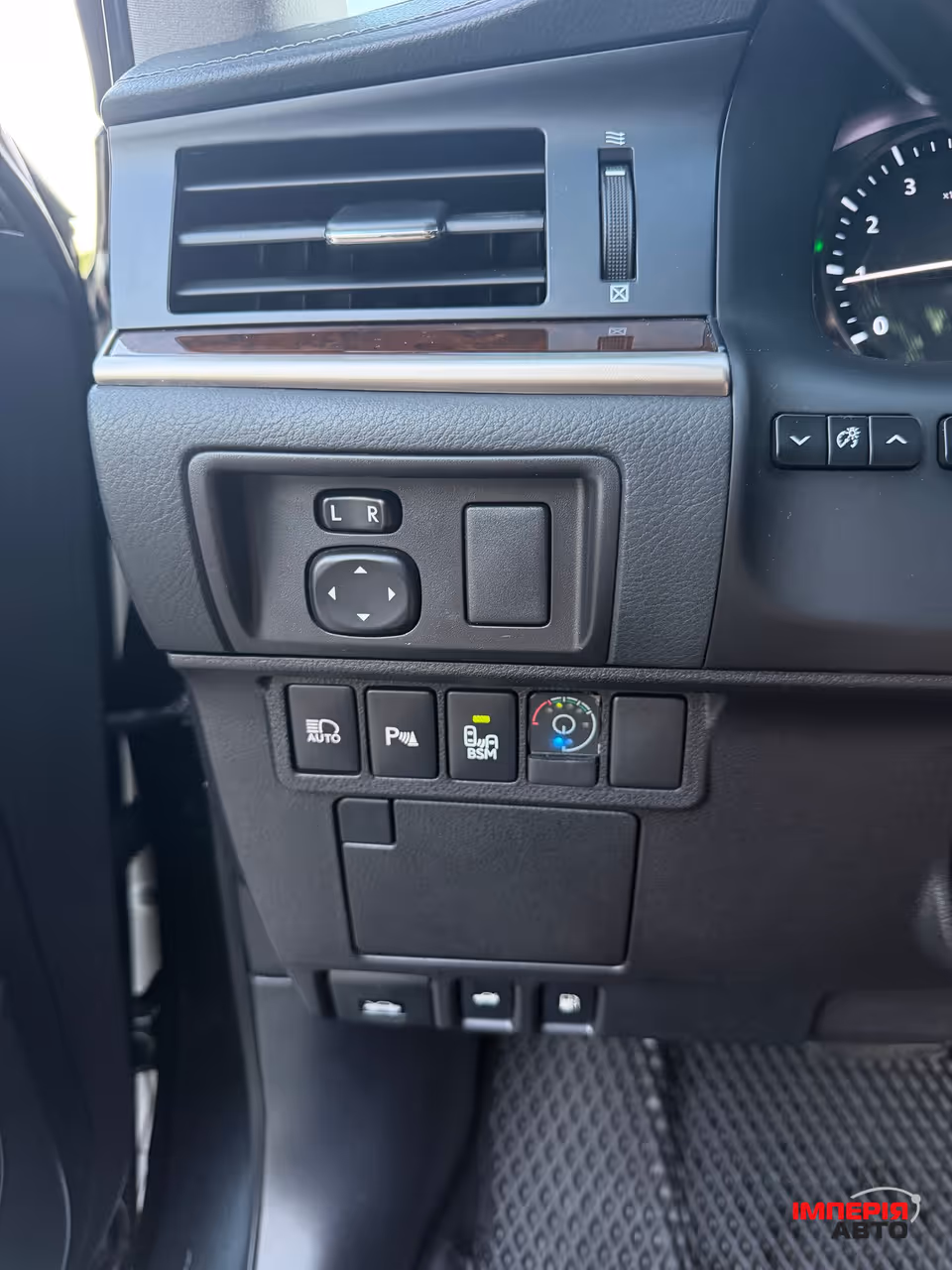 Lexus ES - фото 23