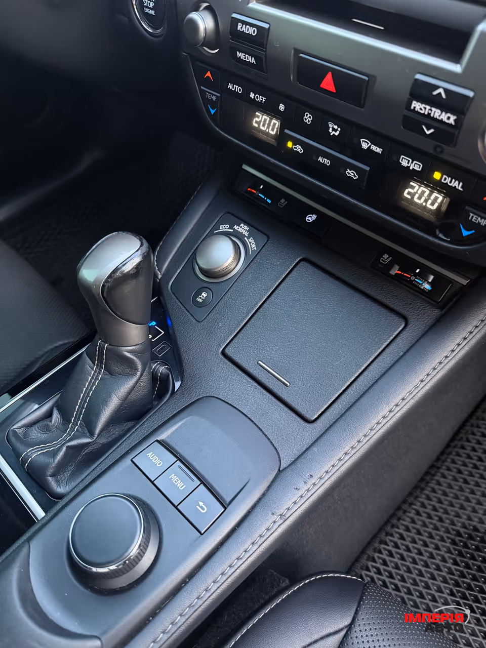 Lexus ES - фото 18