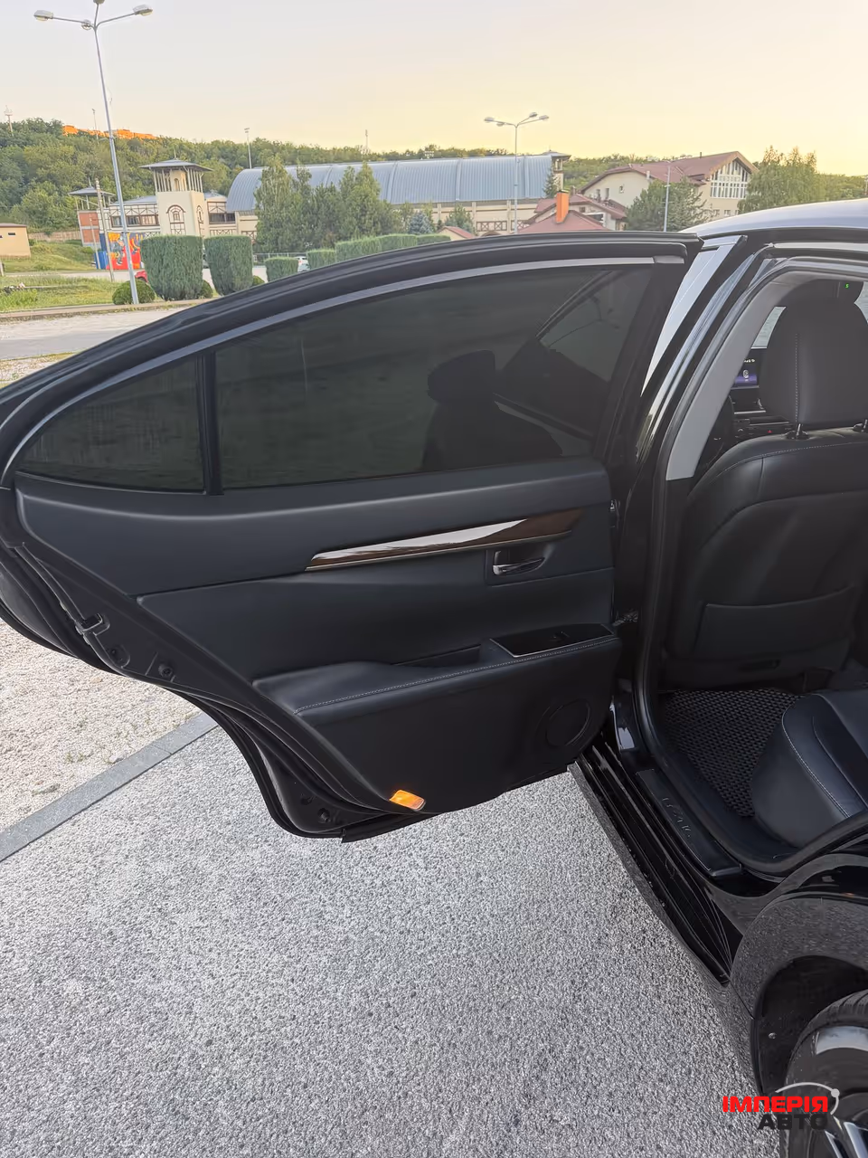 Lexus ES - фото 13