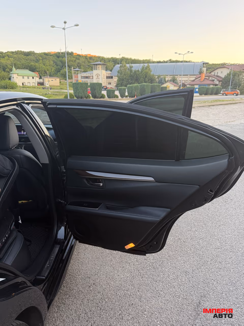 Lexus ES - фото 16