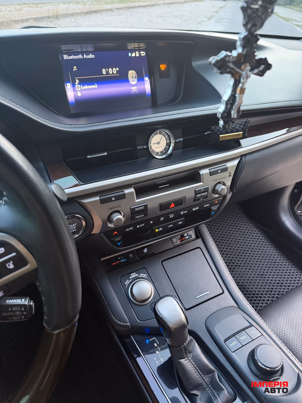 Lexus ES - фото 22