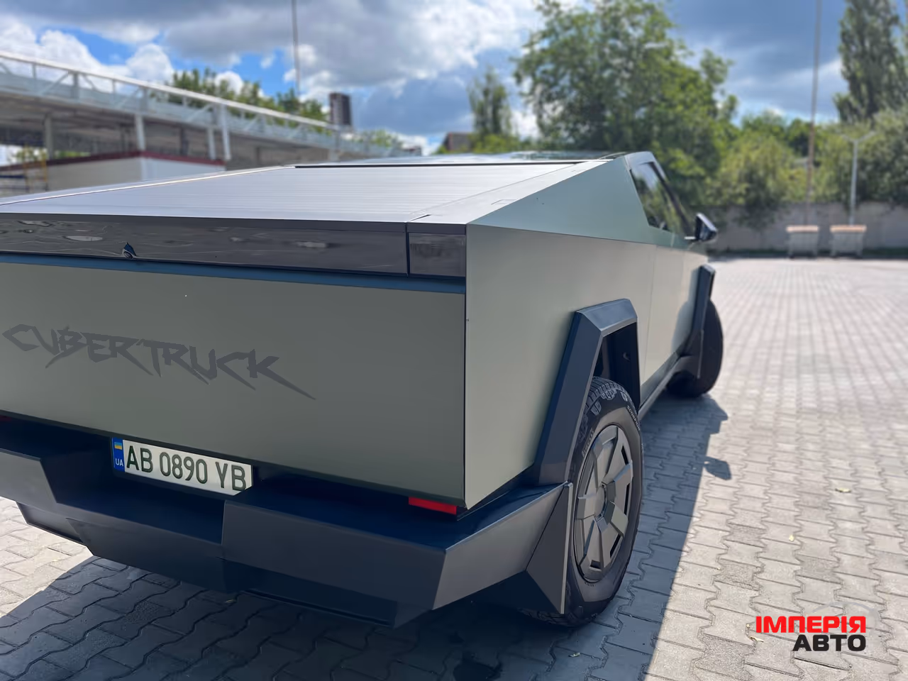 Tesla Cybertruck - фото 7