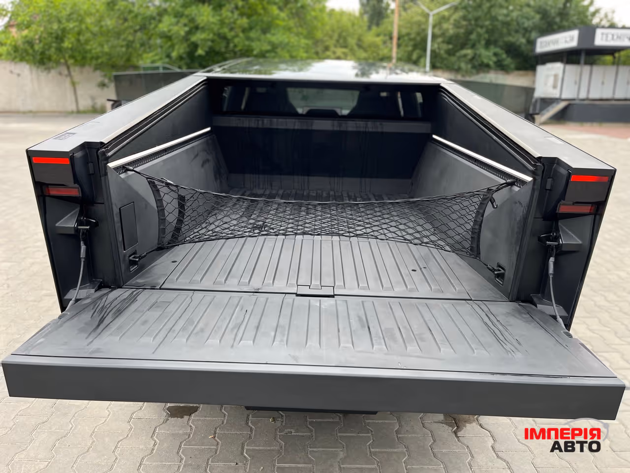 Tesla Cybertruck - фото 11