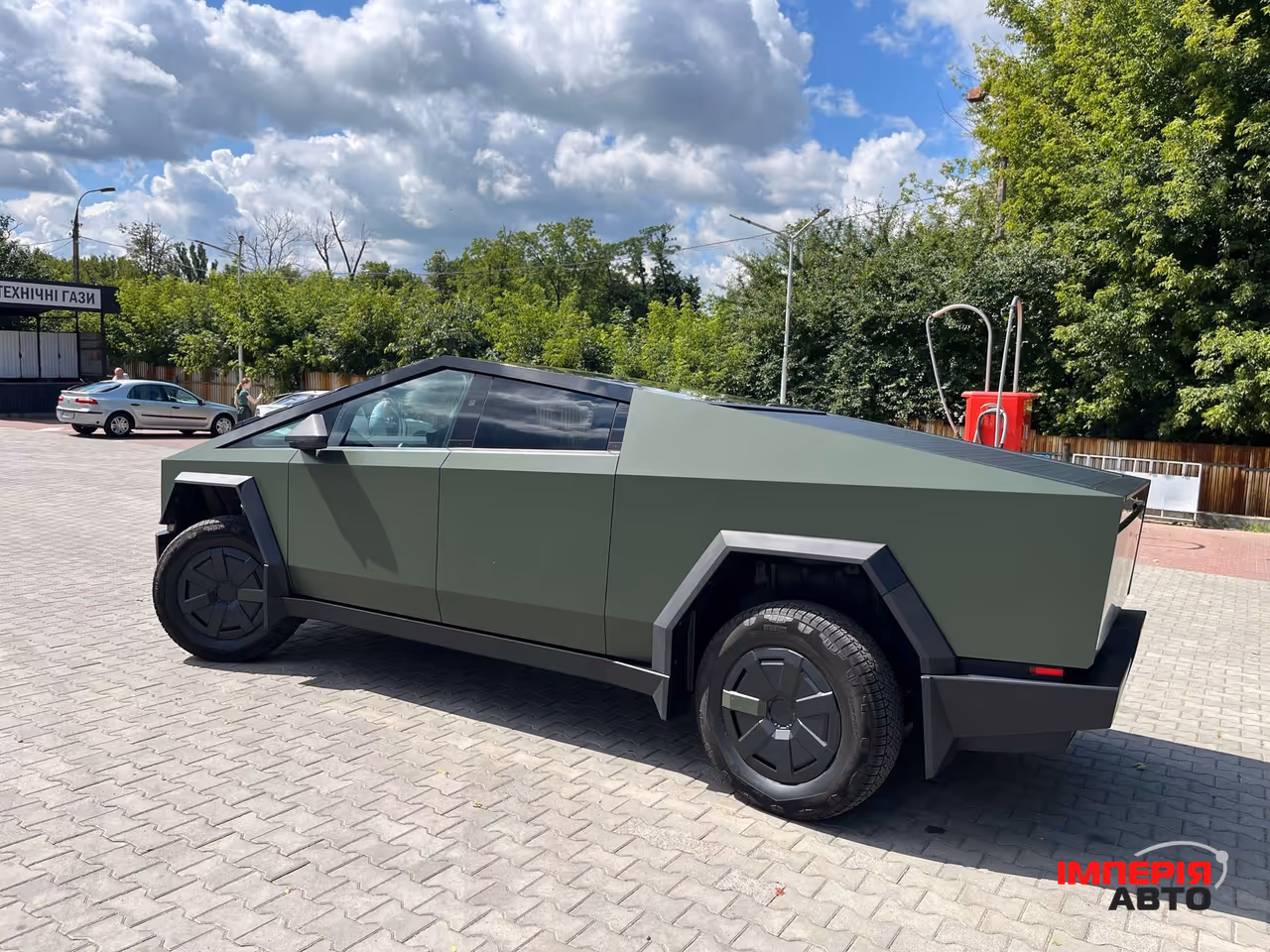 Tesla Cybertruck - фото 4