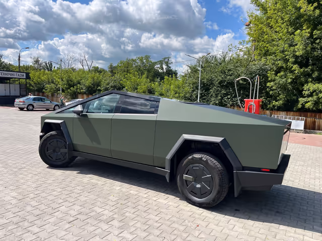 Tesla Cybertruck - зображення 4