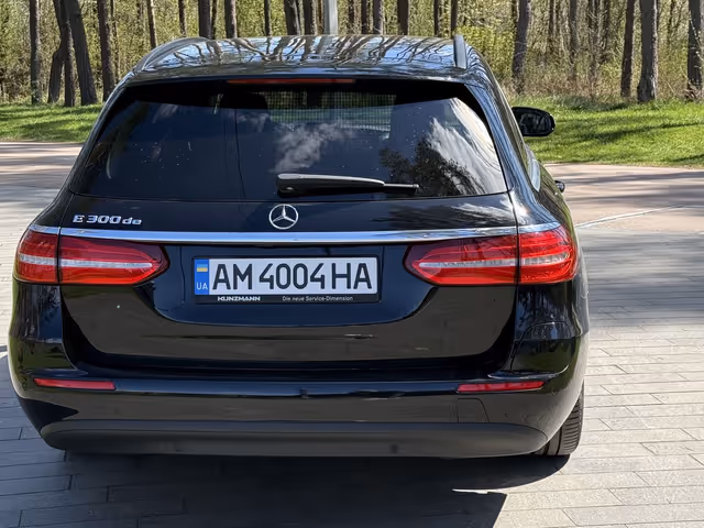 Mercedes-Benz E-Класс - зображення 2