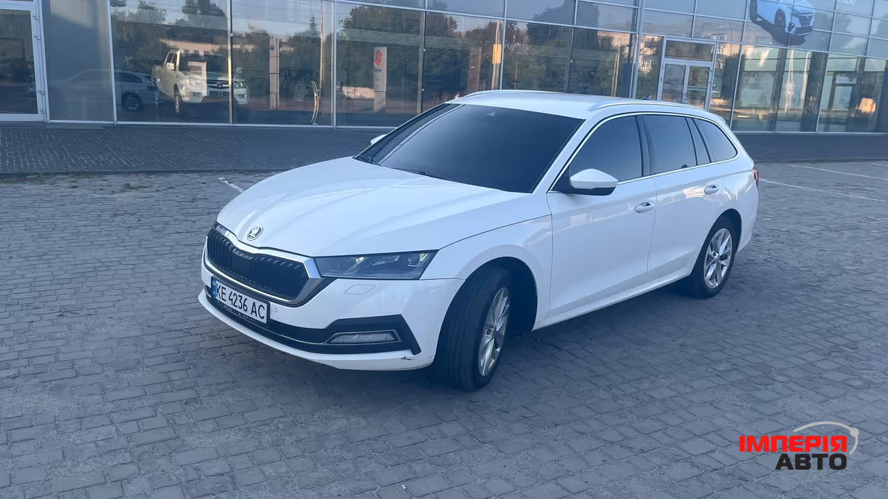 Skoda Octavia - фото 3