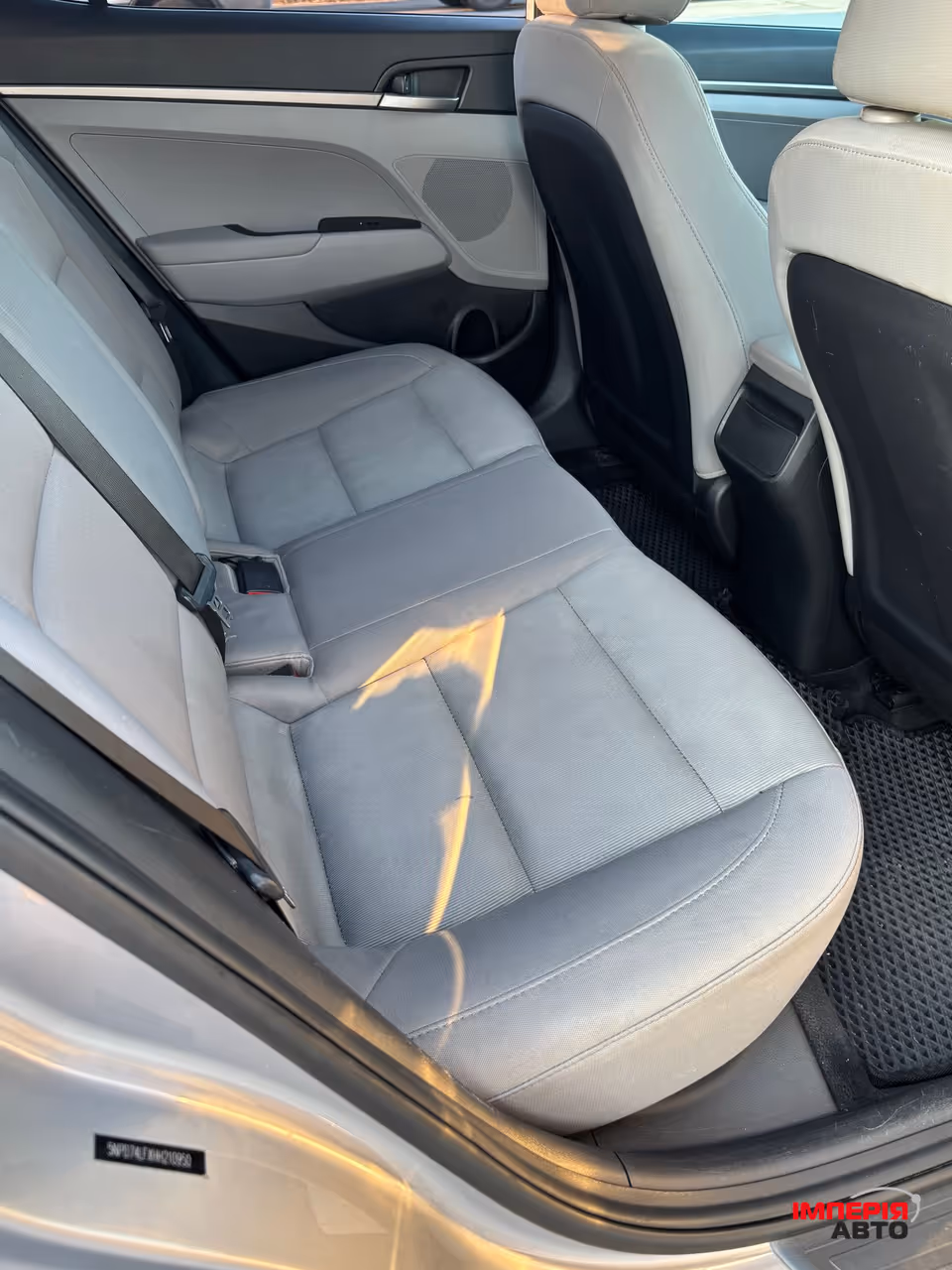 Hyundai Elantra - фото 18