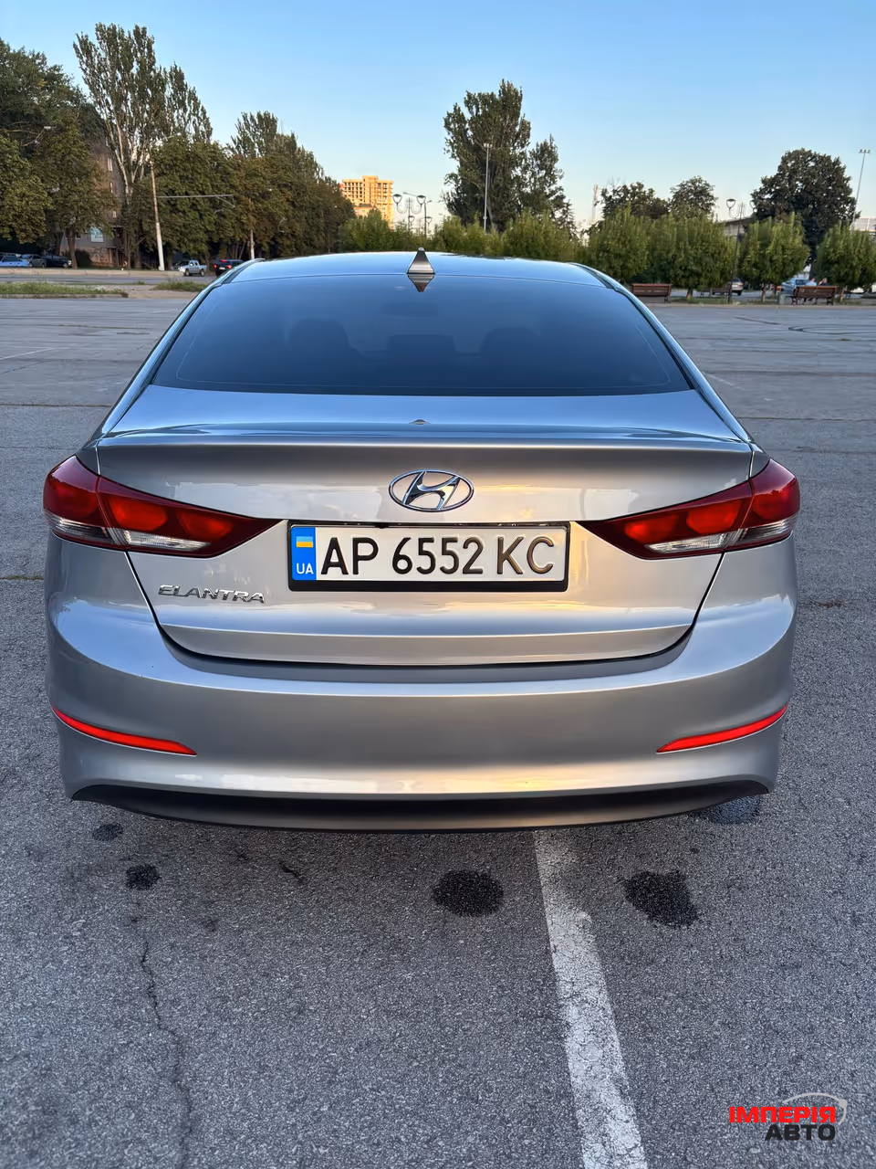 Hyundai Elantra - фото 4