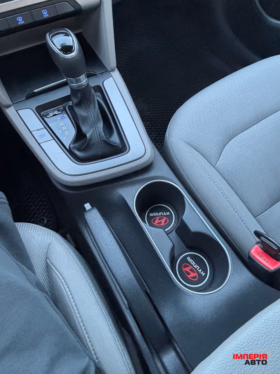 Hyundai Elantra - фото 24