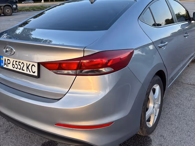 Hyundai Elantra - зображення 5