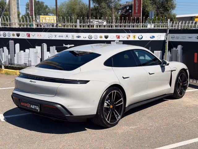 Porsche Taycan - зображення 4
