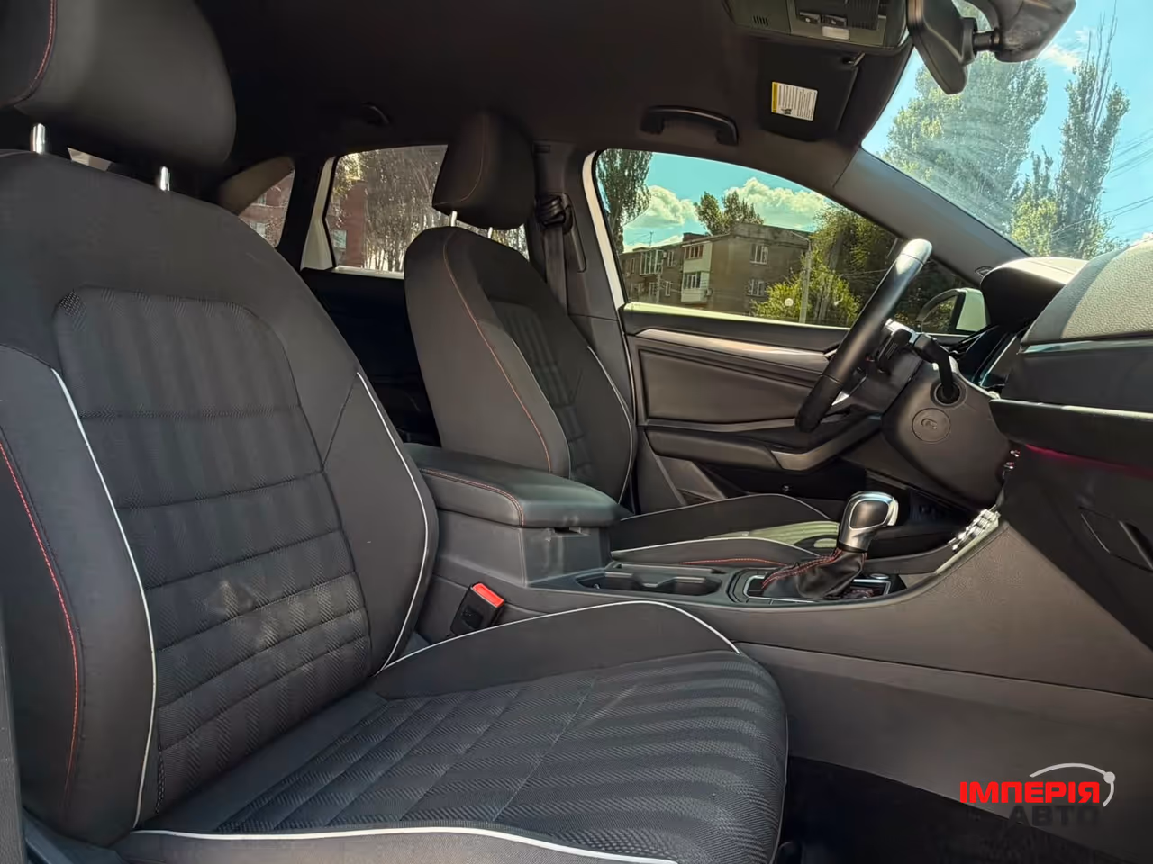 Volkswagen Jetta - фото 5
