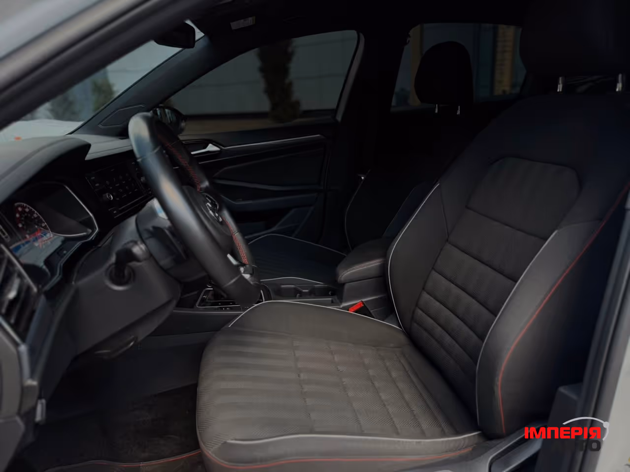 Volkswagen Jetta - фото 4