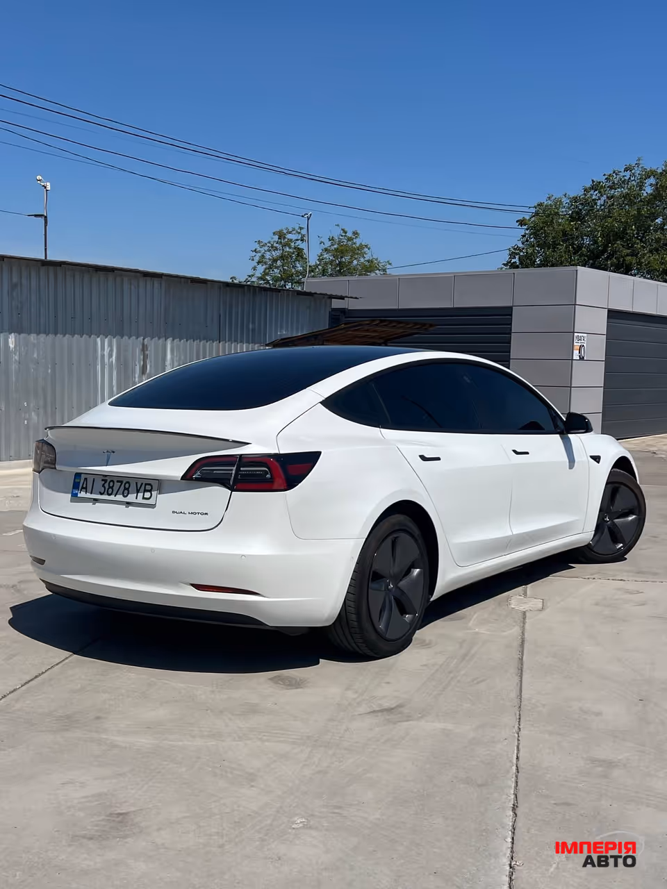 Tesla Model 3 - фото 3