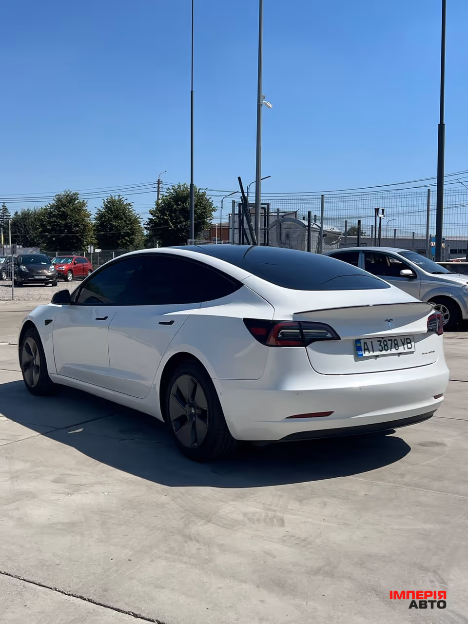 Tesla Model 3 - фото 17