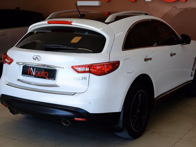 Infiniti QX70 - зображення 5