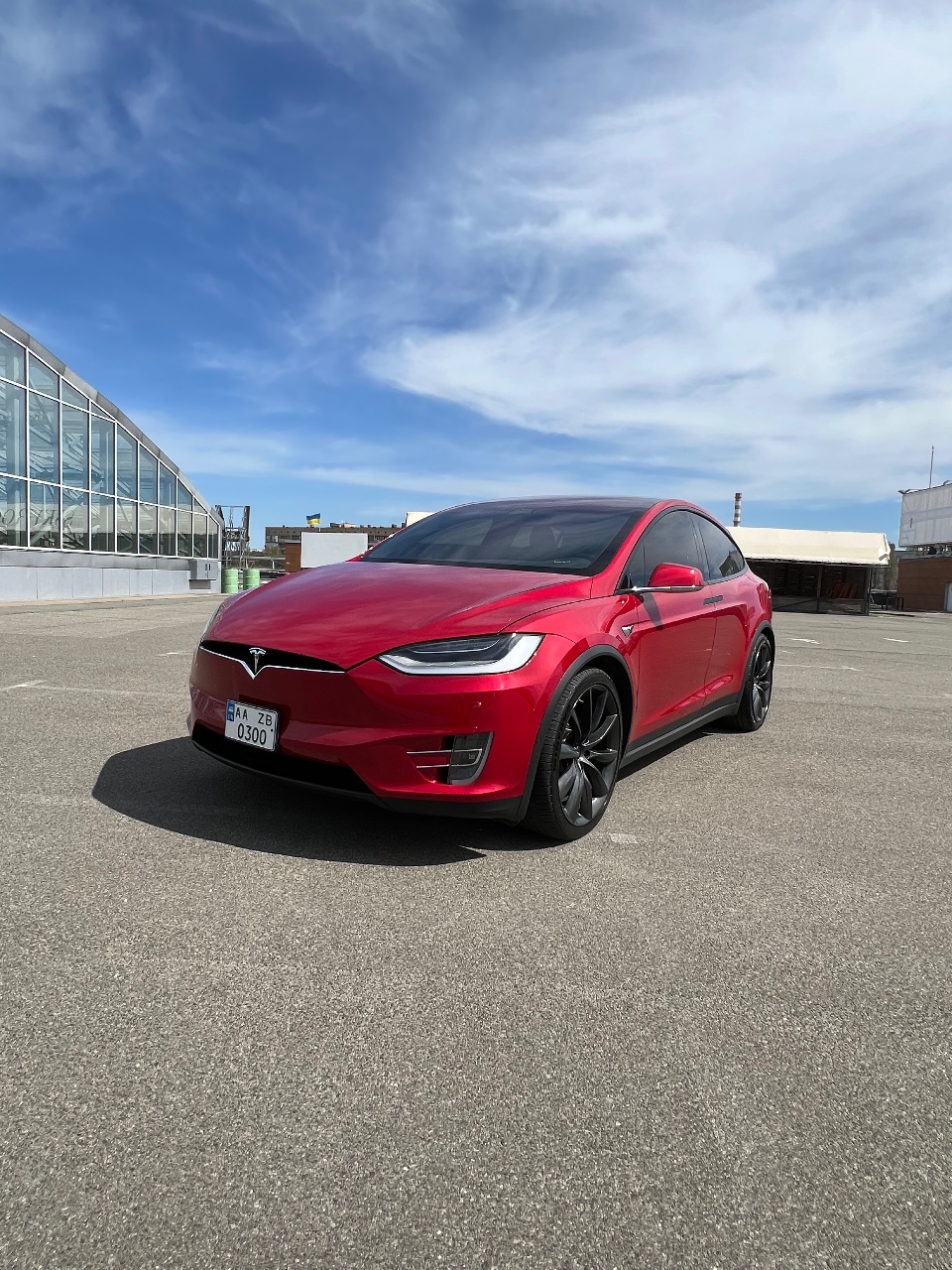 Tesla Model X - фото 10