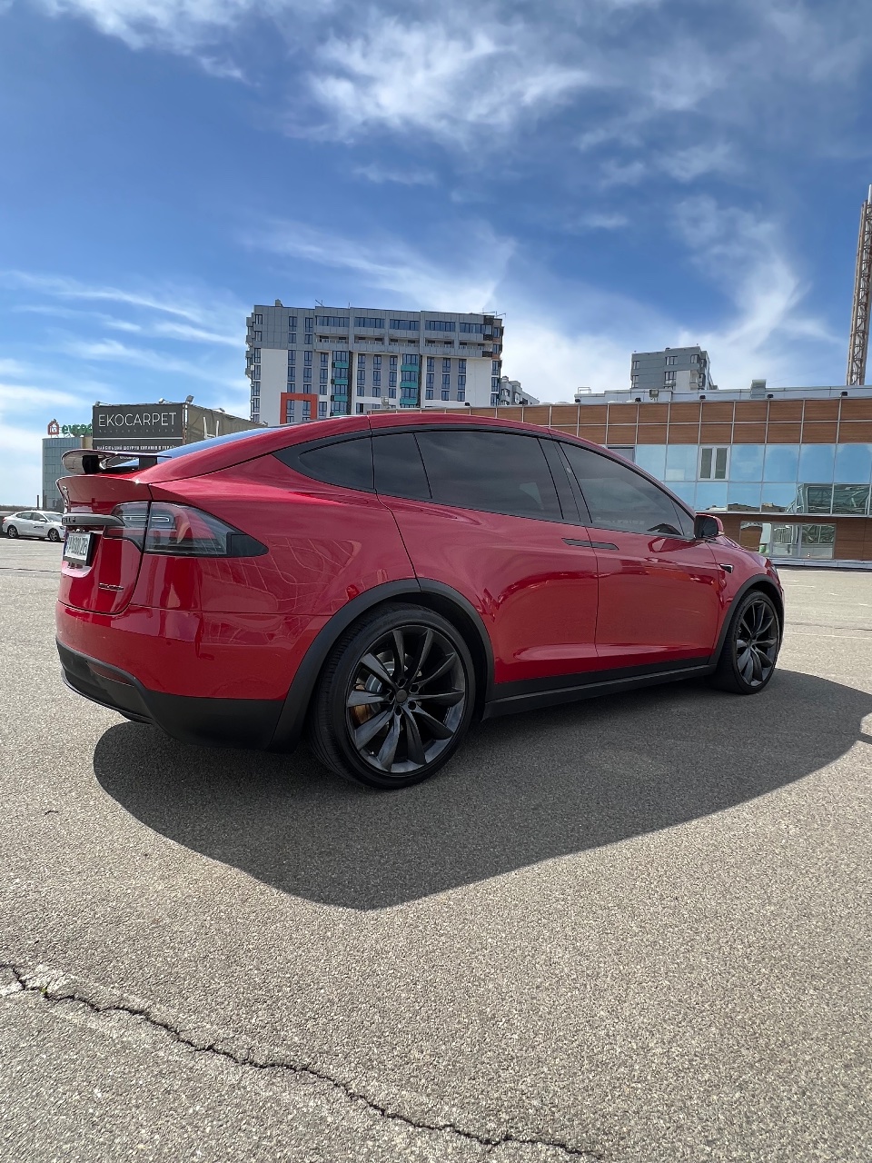 Tesla Model X - фото 13