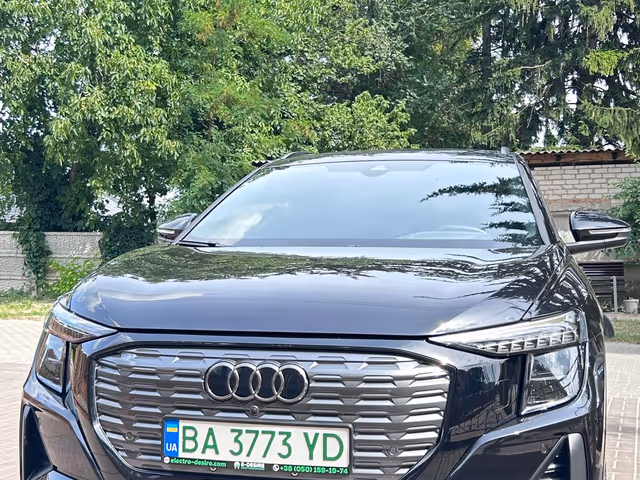 Audi Q5 e-tron - зображення 2
