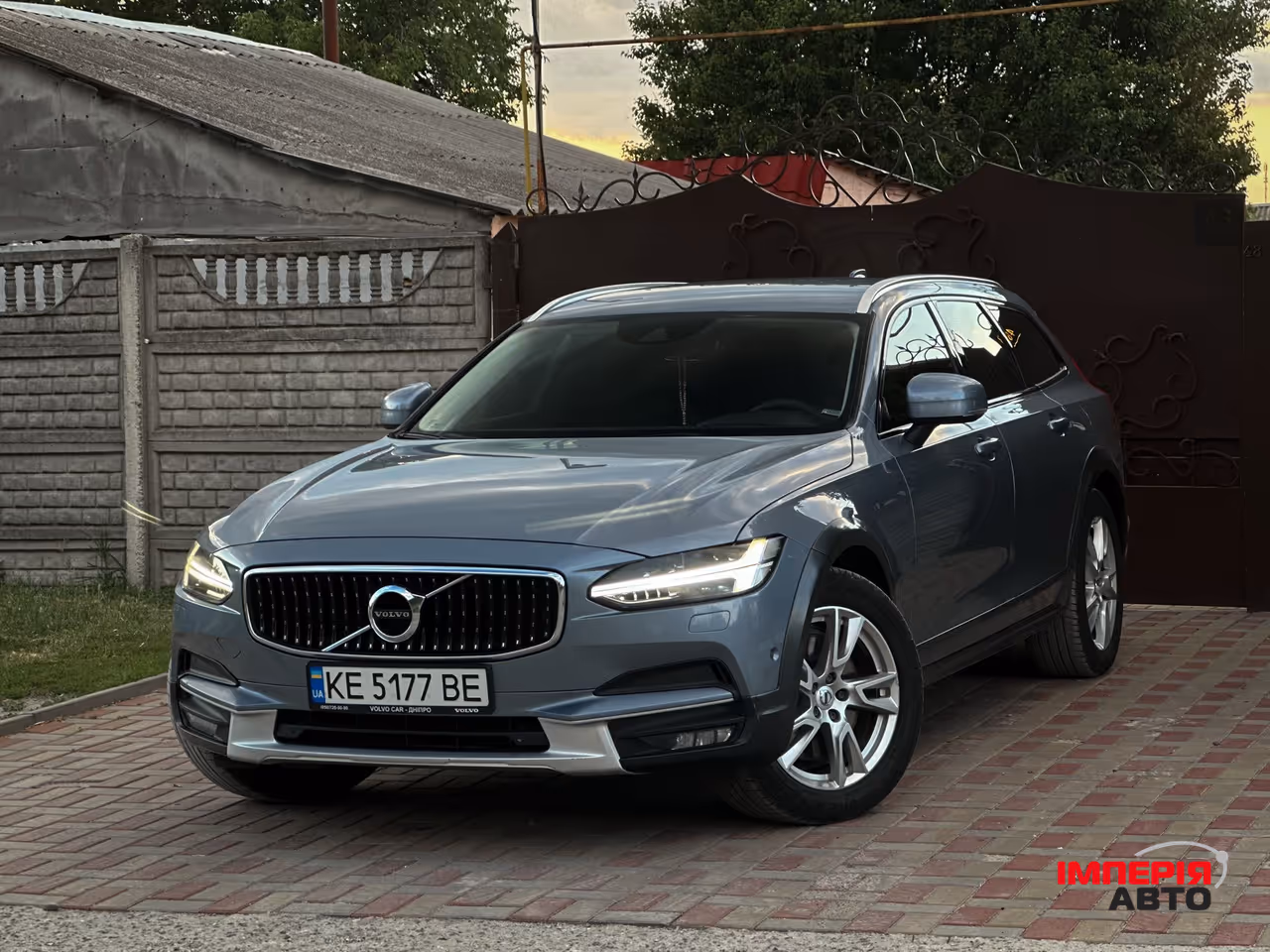 Volvo V90 - фото 1