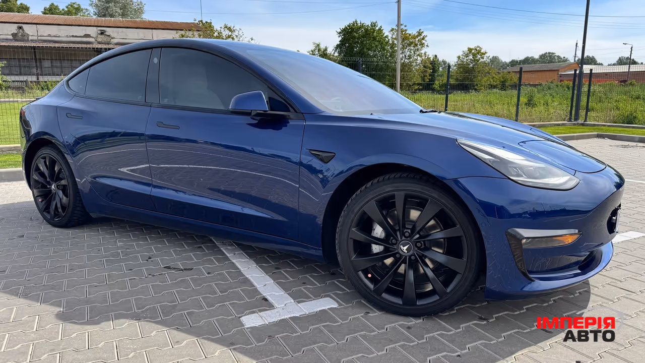Tesla Model 3 - фото 6