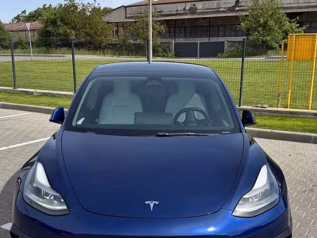 Tesla Model 3 - зображення 3