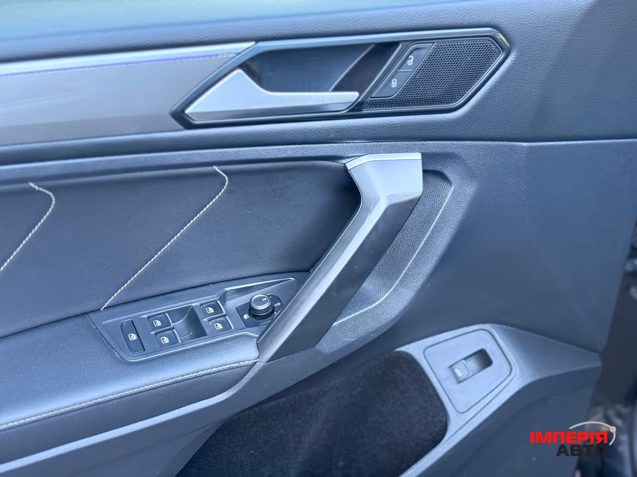 Volkswagen Tiguan - фото 18