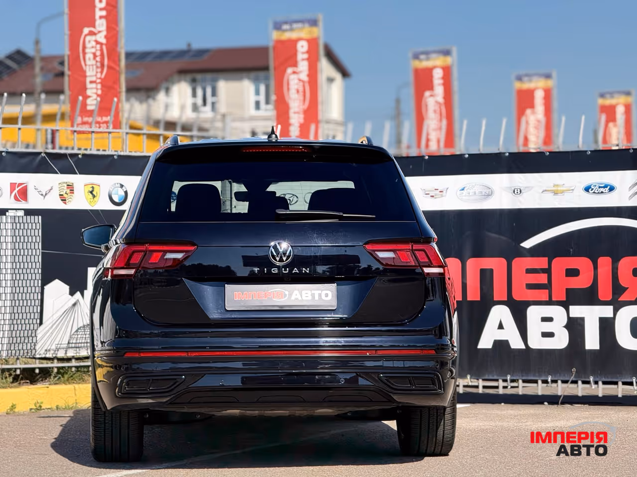 Volkswagen Tiguan - фото 10