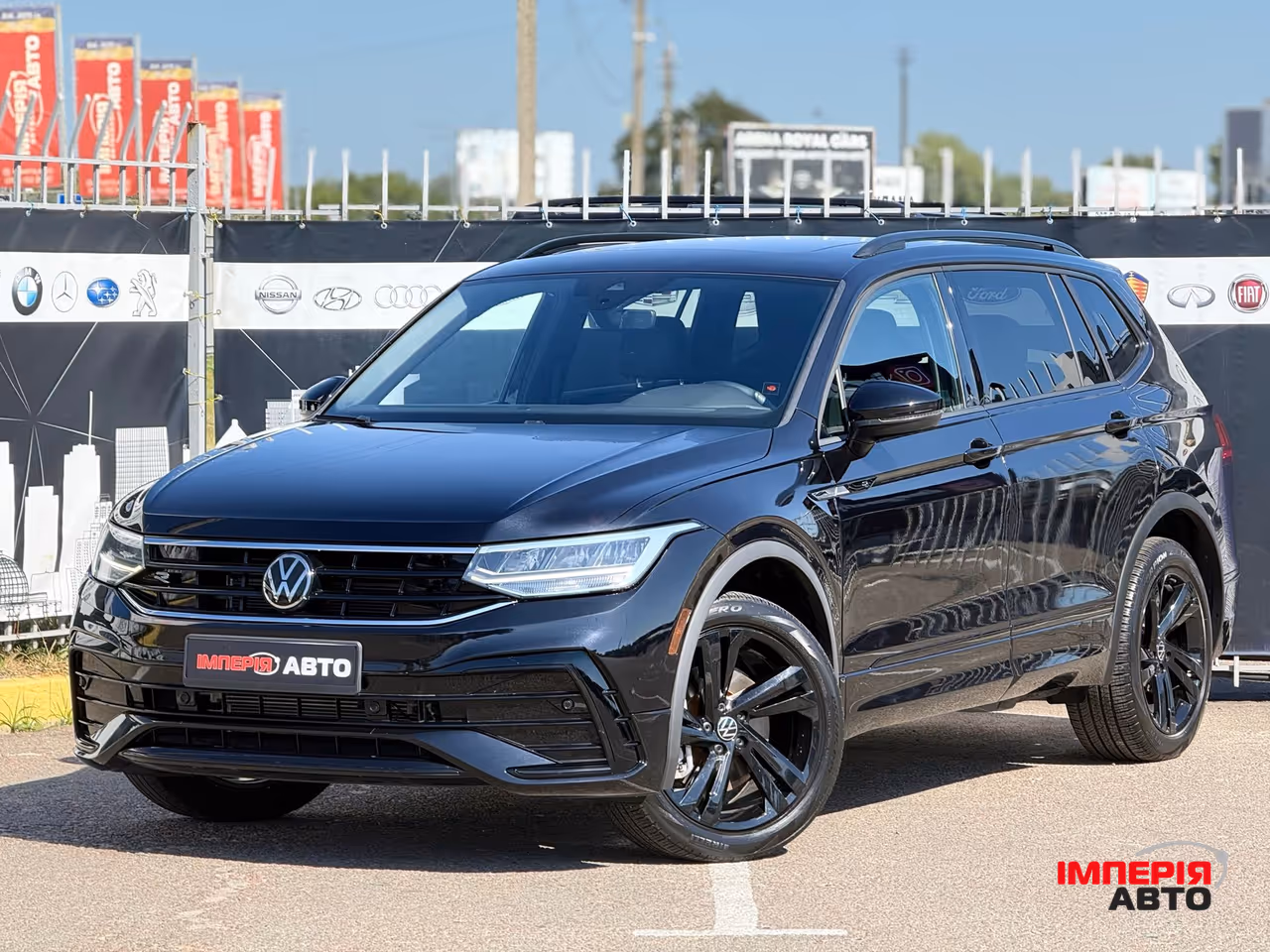 Volkswagen Tiguan - фото 2